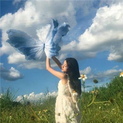 露露·贝特小姐
